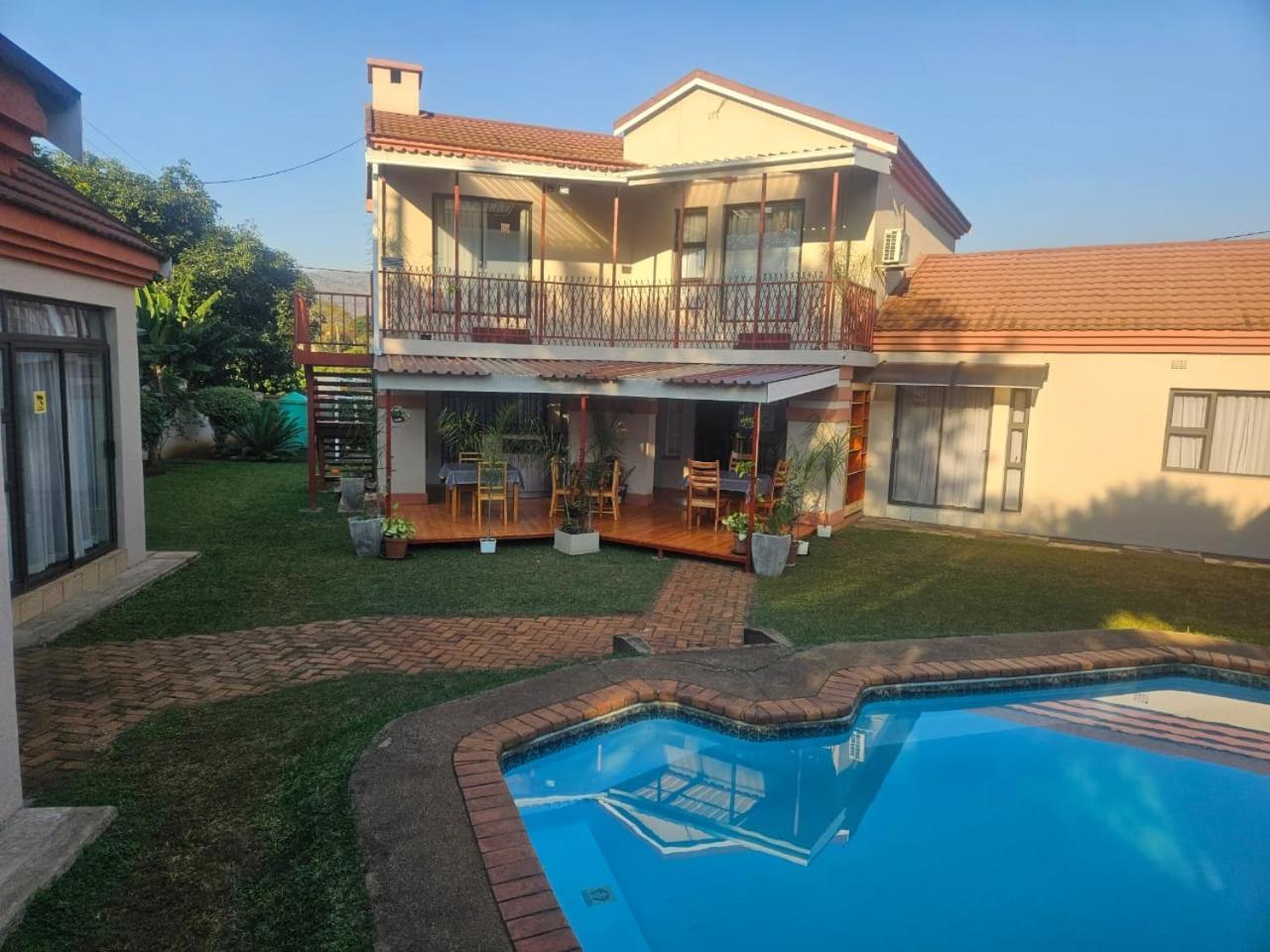 Ezulwini Guest House Luaran gambar