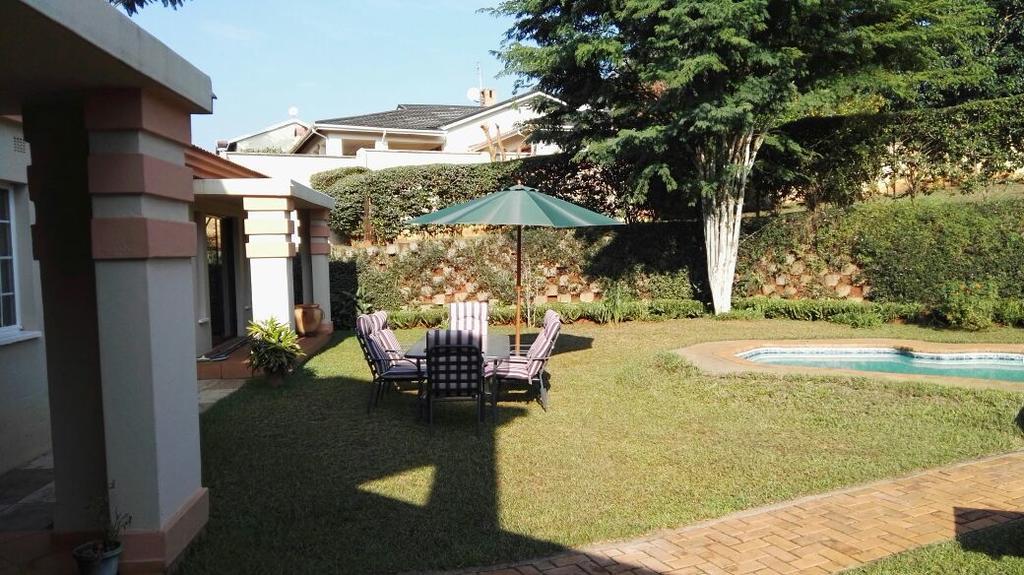 Ezulwini Guest House Luaran gambar