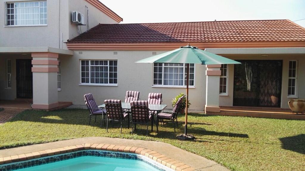 Ezulwini Guest House Luaran gambar
