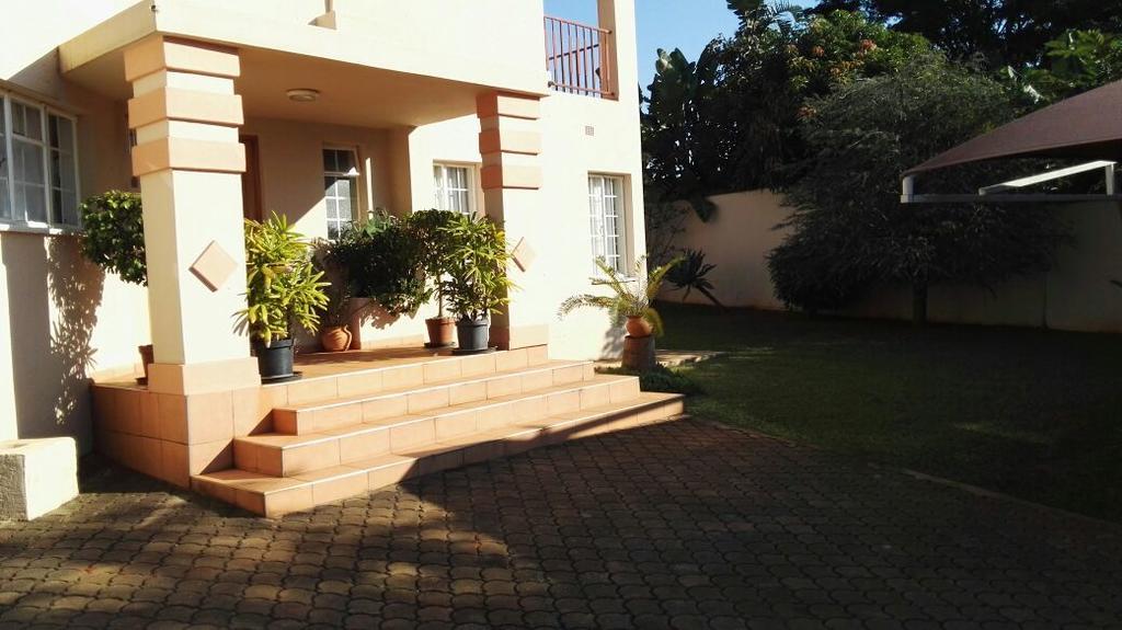 Ezulwini Guest House Luaran gambar