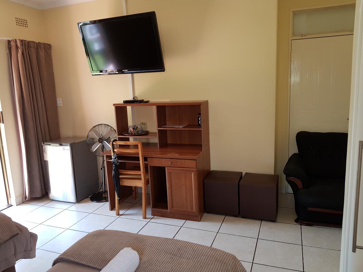 Ezulwini Guest House Luaran gambar