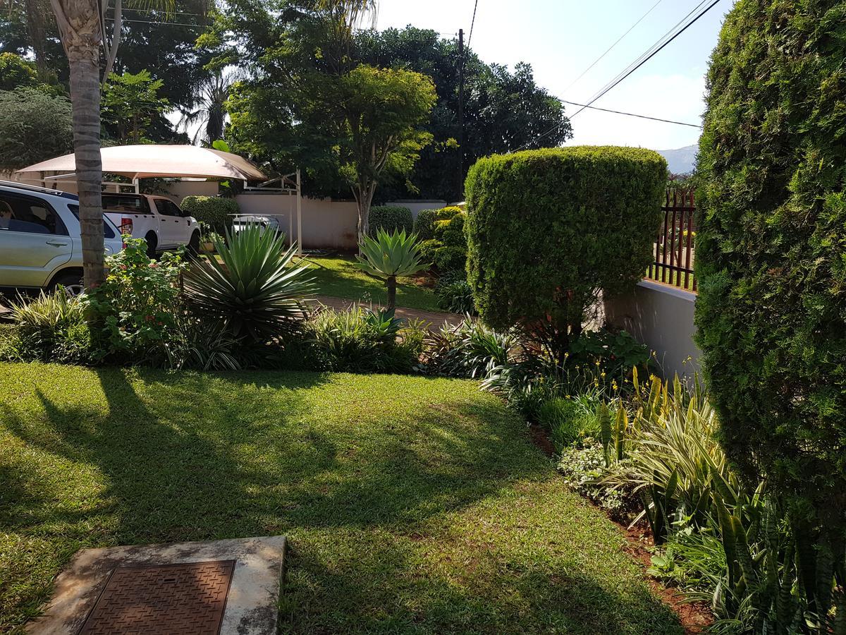 Ezulwini Guest House Luaran gambar