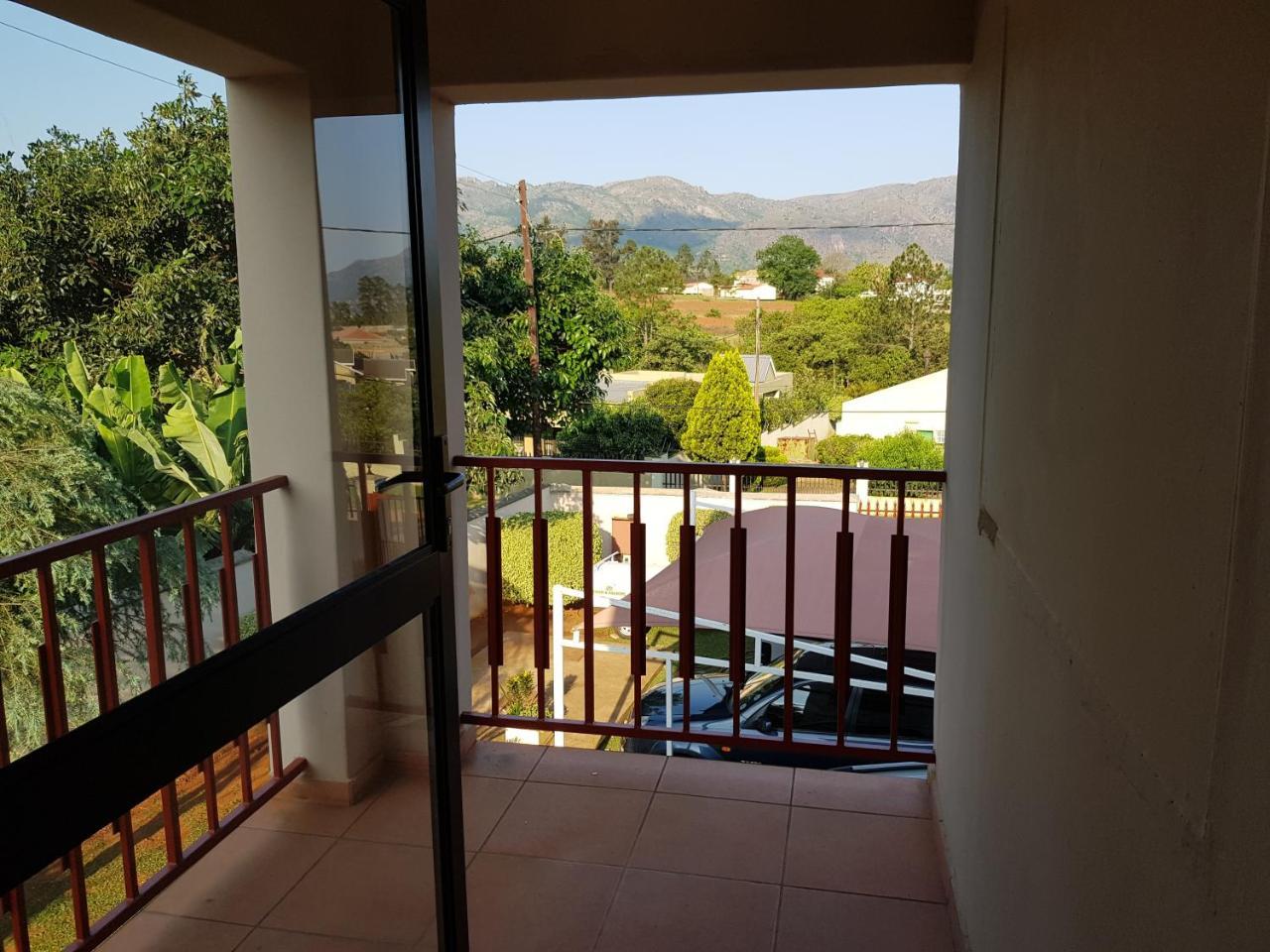 Ezulwini Guest House Luaran gambar