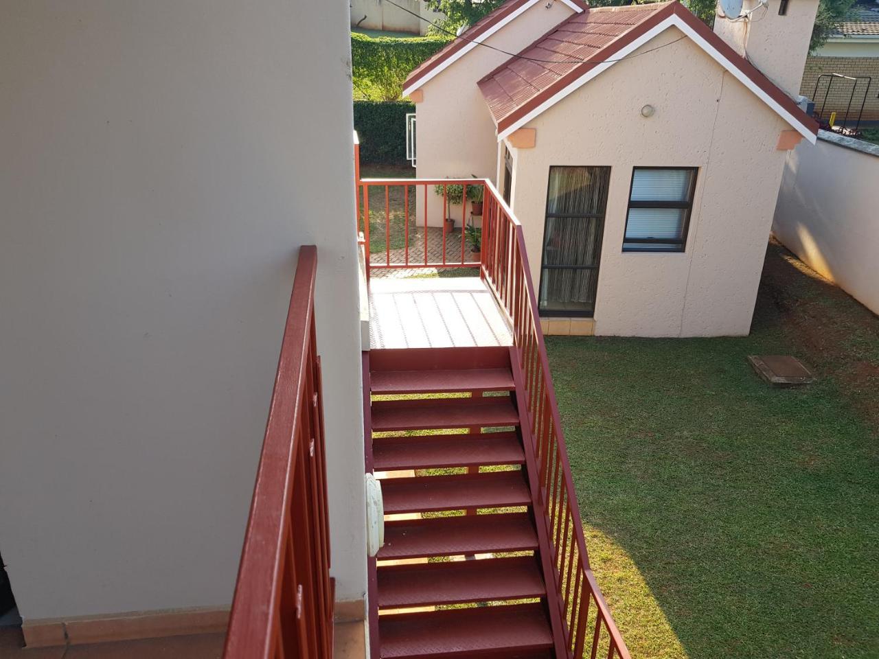 Ezulwini Guest House Luaran gambar