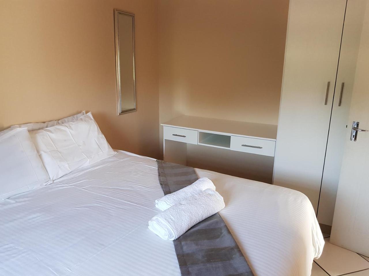 Ezulwini Guest House Luaran gambar
