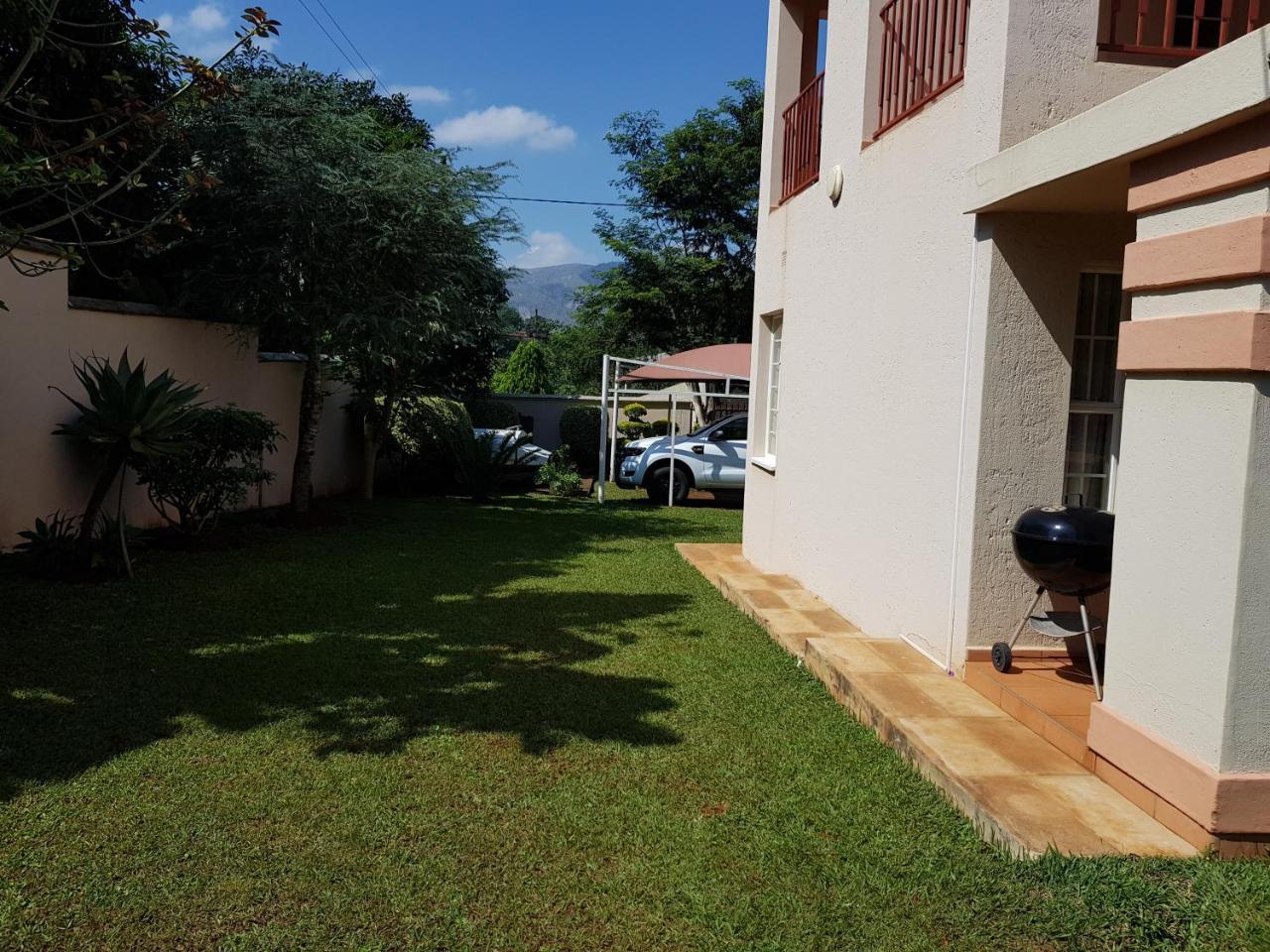 Ezulwini Guest House Luaran gambar